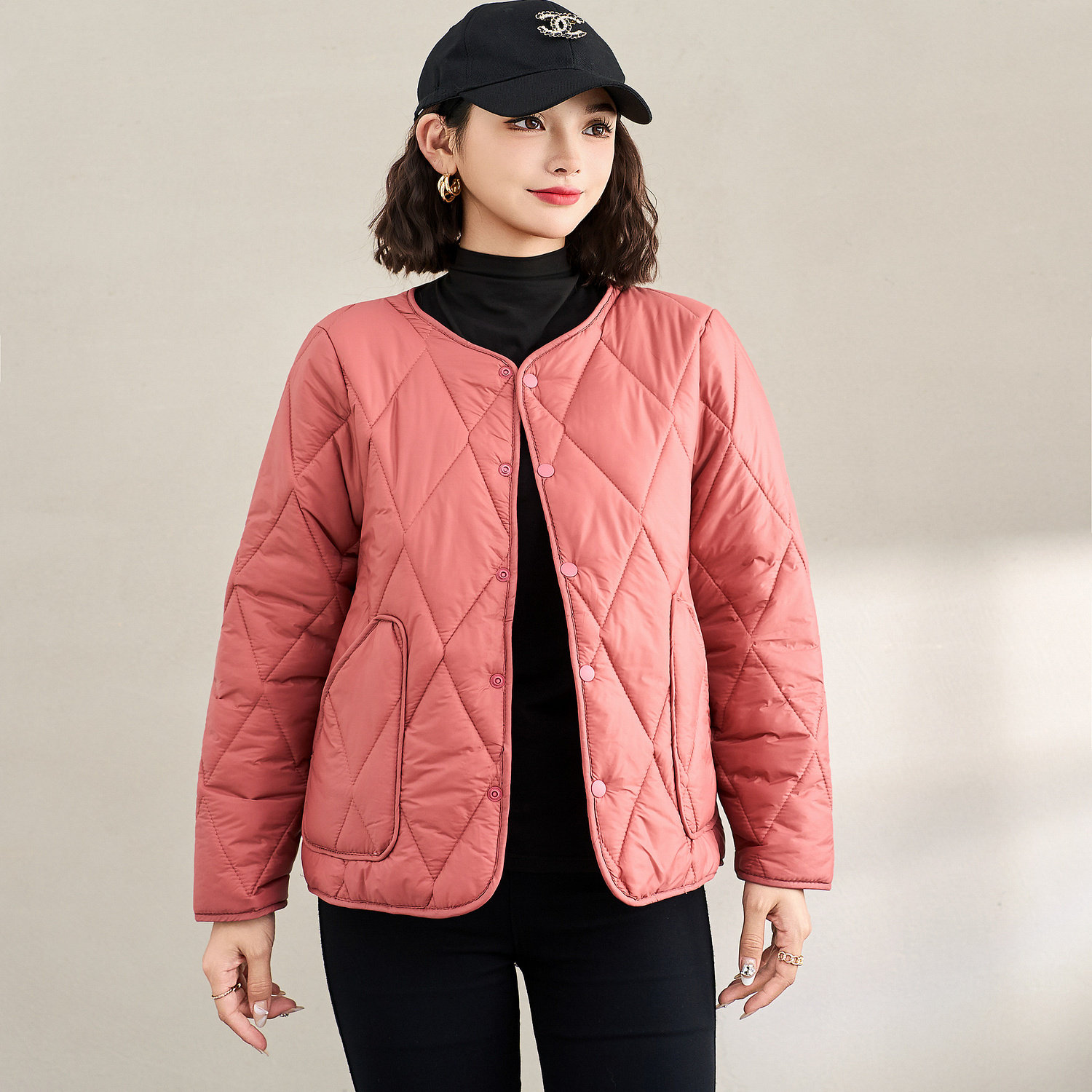 2025秋冬新款轻薄羽绒棉服时尚大码妈妈装V领外套女宽松百搭上衣,淘宝优惠券,粉丝福利购,淘宝优惠卷