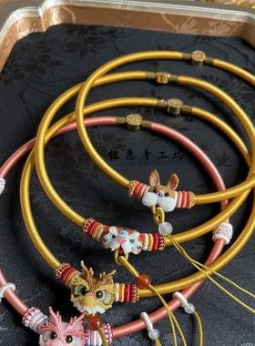 网红款手工编织宝宝项圈12生肖动物蜡线编金锁挂绳满月百天周岁礼