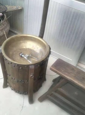 老物件怀旧收藏理发挑子老式剃头挑子剃头匠老行当工具博物馆装饰