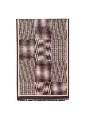 样板房围巾摆件装饰围巾衣帽间卧室挂衣架意式轻奢围巾软装陈列品