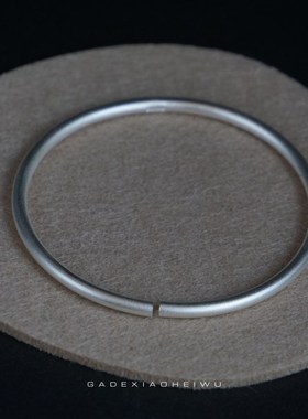 呷的小黑屋999纯银手镯凉山彝族纯手工男女情侣手镯简约百搭手镯