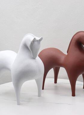 现代新中式唐马摆件红白色树脂厅板办公1室米兰时尚样软间装饰客