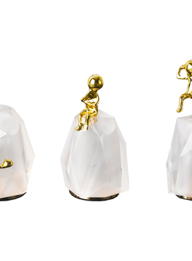 速发轻奢摆件家居饰品创意摆设个性人物酒柜柜子办公室装饰品