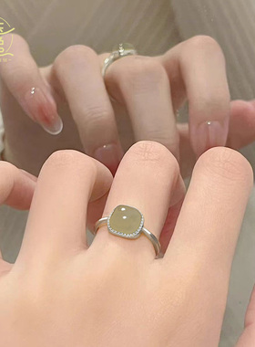 天然和田玉材质银镶嵌