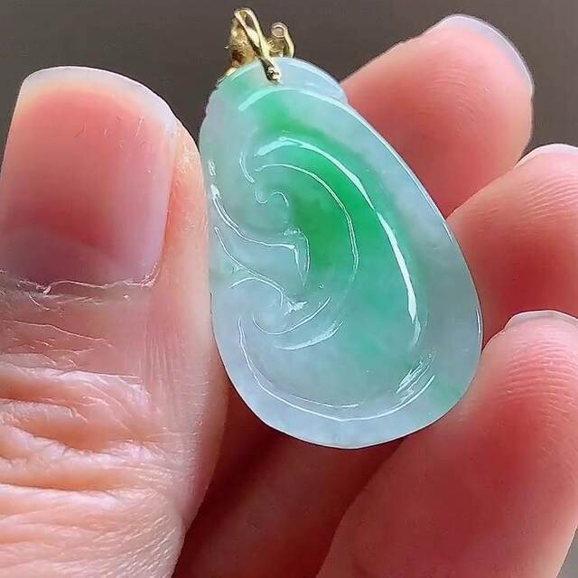 Burmese jadeite Ruyi inlaid gold jade pendant natural jade