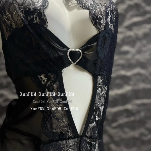 驯服的猫 「小黑兔」性感纯欲兔女郎蕾丝透视连体衣套装 - 图2