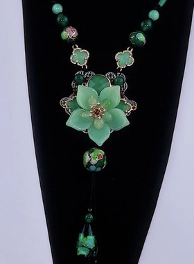 富贵瑶池绿色青莲毛衣链时尚气质高级感秋冬挂件女款项链爆款配饰
