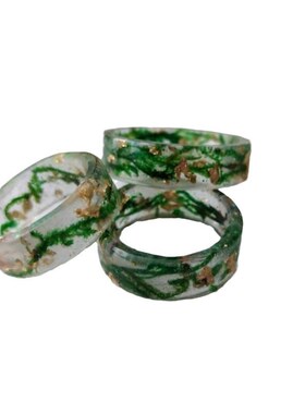 苔藓戒指 苔藓和金片戒指 绿色树脂戒指 透明戒指 自然戒指