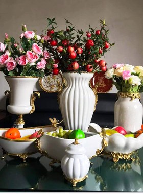 欧式白色冰裂纹陶瓷配铜摆件美式高端桌面花瓶果盘客厅玄关装饰品