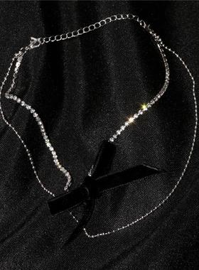 韩国秋冬新款丝绒黑色蝴蝶结水钻拼接项链双层锁骨链闪耀在逃公主