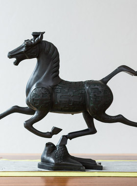 马踏飞燕摆件铜制马摆件工艺品家居客厅摆设装饰品铜奔马马到成功