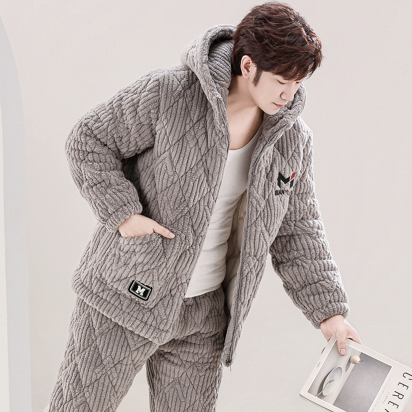 男士睡衣连帽冬季天三层夹棉袄珊瑚绒加厚法兰绒2025年新款家居服 - 图0