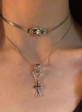 极速冷艳黑天鹅~玫瑰十字架小众z甜酷ins星星项链性感颈链轻奢多