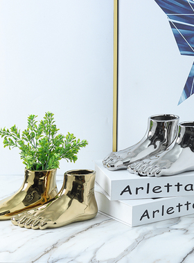 北欧轻奢创意抽象足脚掌摆件家居样板房酒店会所民宿软装饰品