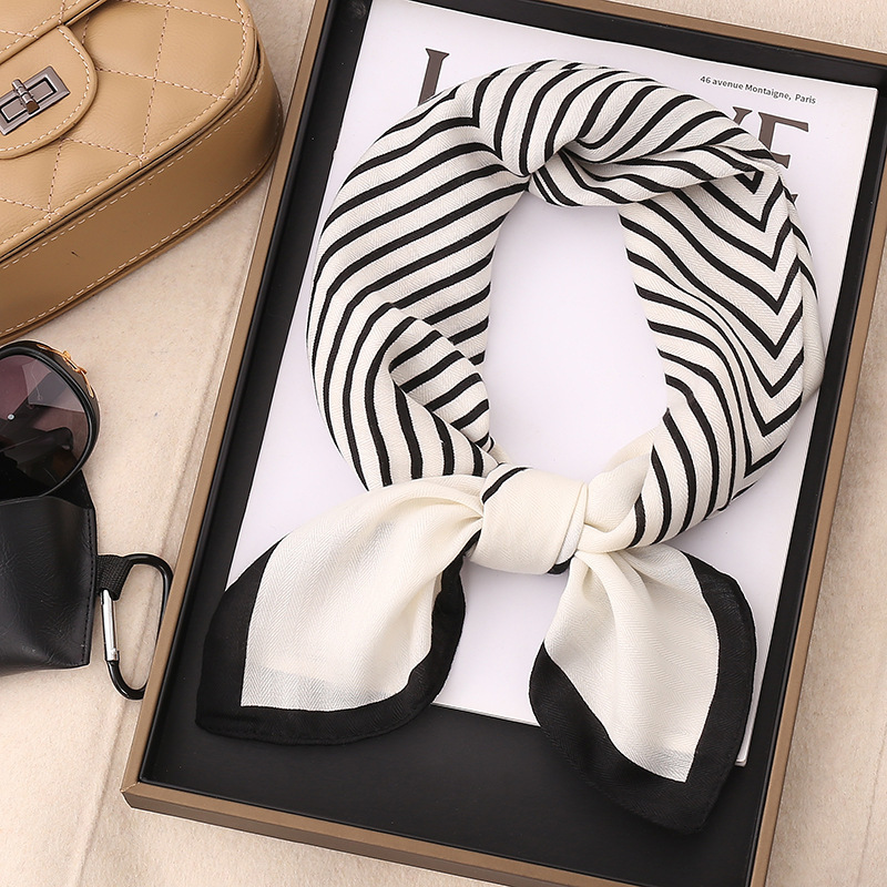 丝巾女2025新款仿棉麻小方巾丝巾秋冬搭配简约高级感妈妈围巾围脖,淘宝优惠券,粉丝福利购,淘宝优惠卷