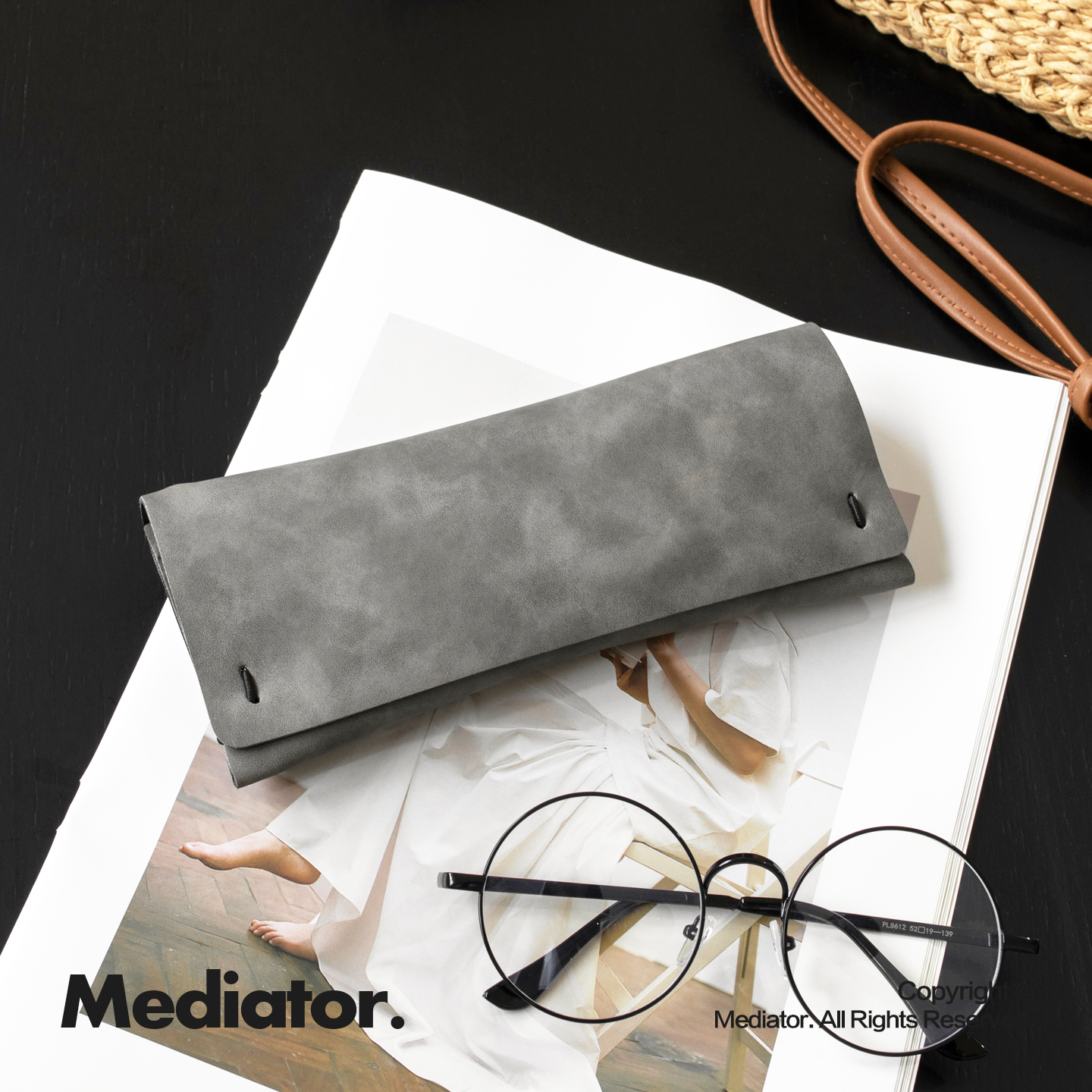 肤感羊巴面料眼镜收纳包便携式挂脖可挂高级感近视眼镜太阳镜袋 - 图1