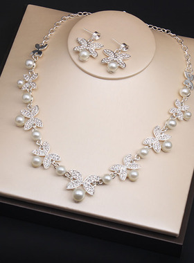 小清新珍珠花型短项链耳针首饰套装女时尚百搭精巧水钻锁骨链配饰