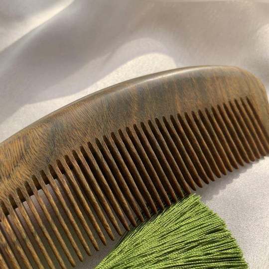 整木玉檀香推荐自然原木无漆手工制作刻字结婚送礼对梳绿檀木梳子