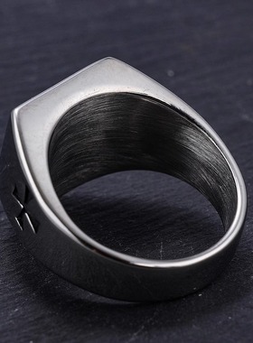 欧美个性钛钢十字架盾牌戒指