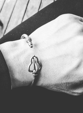 悟空国潮民族西游兵器金箍棒复古钛钢手镯悟空潮人时尚潮牌饰品