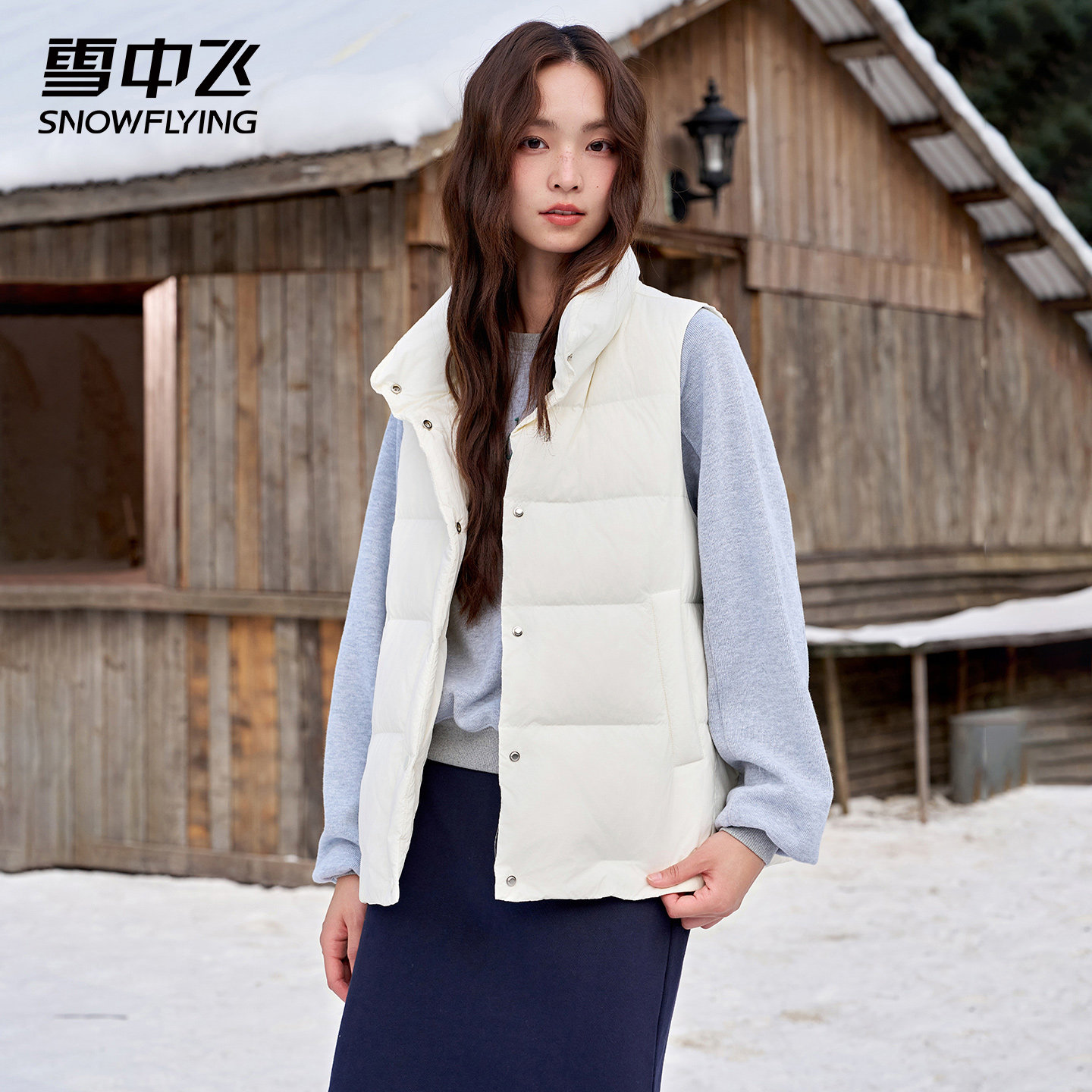 雪中飞羽绒马甲女轻薄短款2025新款秋冬时尚坎肩保暖休闲无袖外套