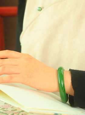 老坑新疆和田玉碧玉女款平安镯