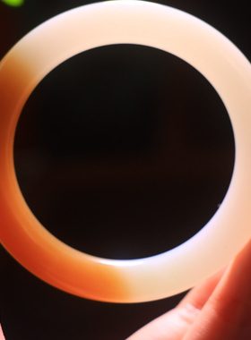 新疆和田玉且末糖白手镯