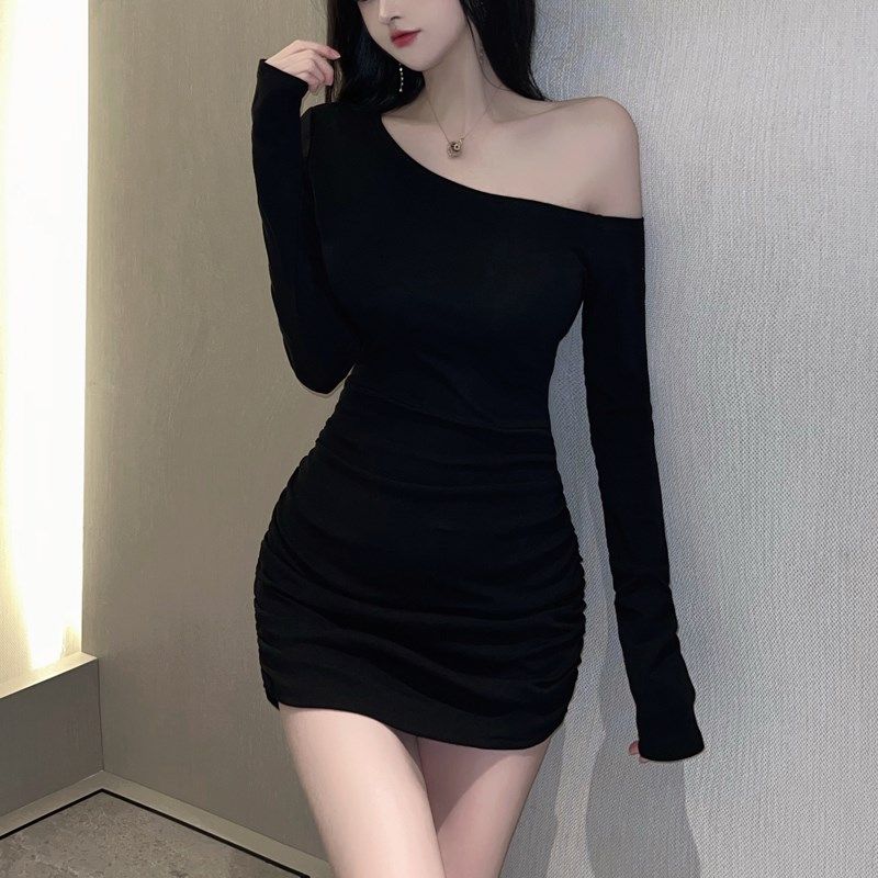 高级感斜肩打底气质修身显瘦露肩包臀连衣裙女一字肩长袖性感短裙,淘宝优惠券,粉丝福利购,淘宝优惠卷