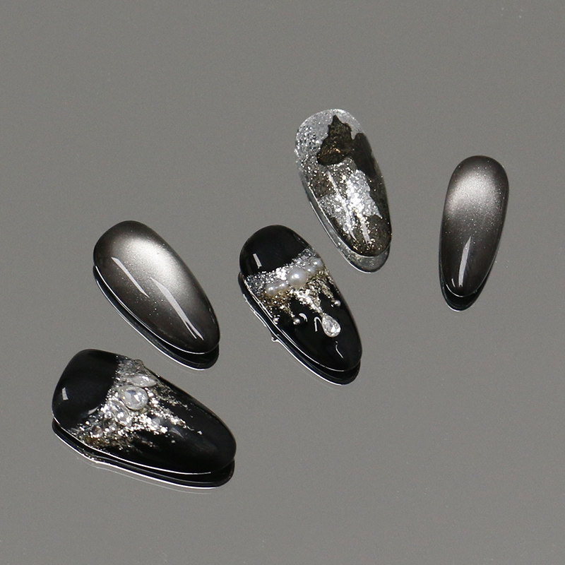 花芷「在逃公主」复古黑色纯手工穿戴甲猫眼中长款2026新款高质量,淘宝优惠券,粉丝福利购,淘宝优惠卷