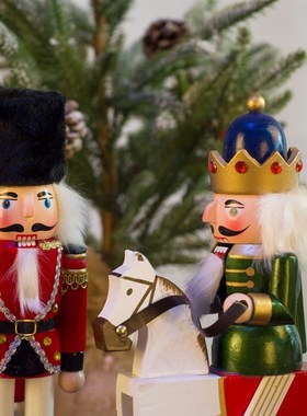 欧式摇马胡桃夹子办公室橱窗家居饰品创意摆件生日圣诞节日礼物