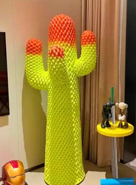 网红仙人掌衣架仙人掌手办雕塑商场店铺家居美陈落地装饰潮流摆件