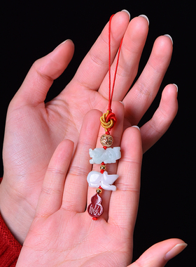 极速牛加鸡配饰兔羊挂件马狗饰物龙鼠护岁吊坠犬马U保岁马和狗的