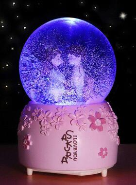 浪漫情侣水晶球饰品音乐盒房间装饰雪花音乐盒创意新婚夫妇结婚礼