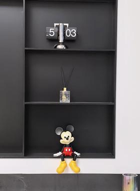 奶油ins坐姿米奇酒摆件客厅房电视柜关样板间玄儿童坐姿米奇背景