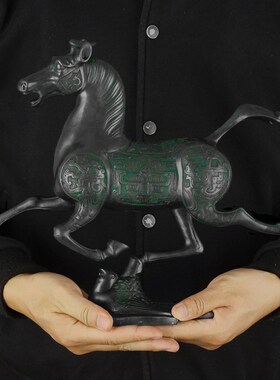 威弗列德中式马踏飞燕摆件办公室动物饰品铜奔马礼品纯黄铜马摆件