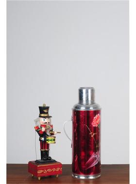 单个老式热水瓶保温瓶暖壶老暖水瓶古玩收藏别墅装饰铝制故居摆设