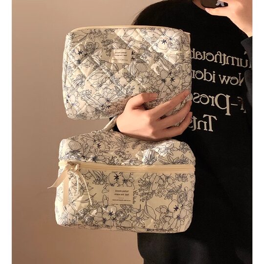 Japanese tea break jungle makeup bag for women portable large capacity cute flower travel storage bag toilet bag box