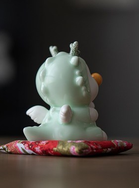 久造创意卡通小龙宝宝摆件陶瓷可爱生肖吉祥物礼品女生桌面装饰品