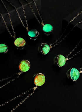 厂家直销时尚复古夜光项链八大行星太阳夜光双面复古吊坠项链