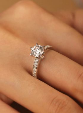 莫桑戒指六爪钻满镶嵌1克拉