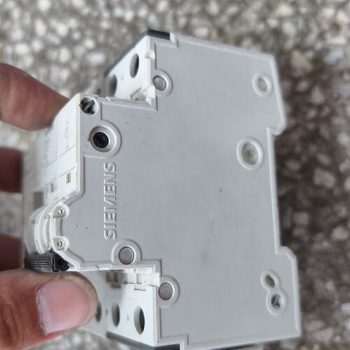 议价5SM2 322-6漏电保护器，0.03A，带RC U - 图0