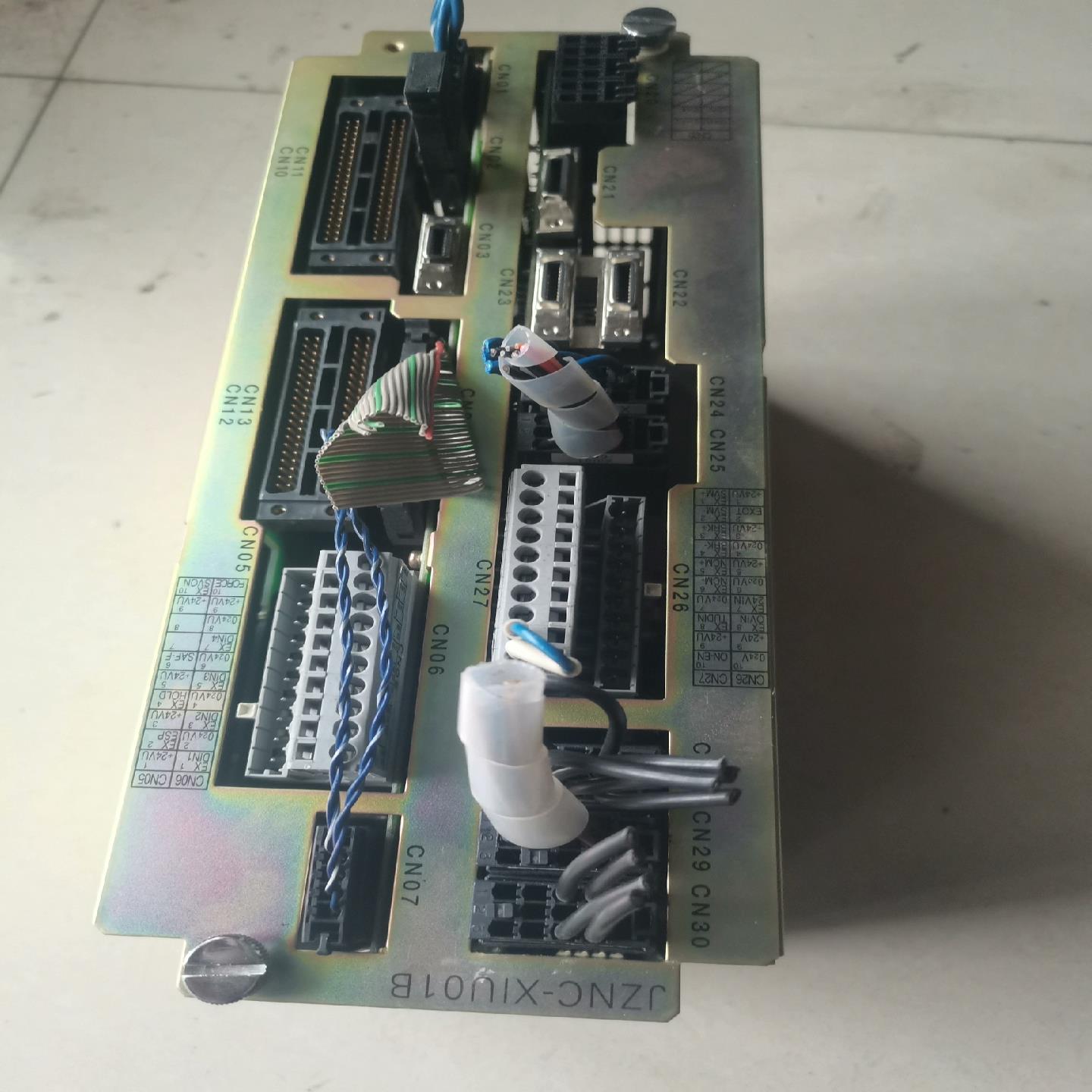 议价~安川XRC控制柜IO模块 型号JZNC-XIU01B 拆 - 图1