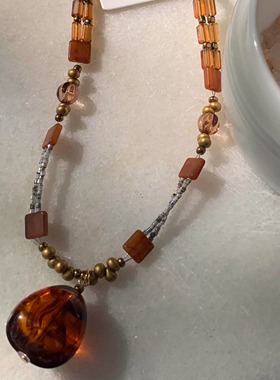 复古金棕色琮珀不规则锁骨链