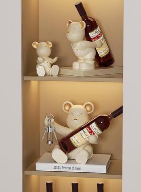 创意暴力熊红酒架酒柜奶油风装饰品摆件轻奢高级感客厅餐边柜摆设