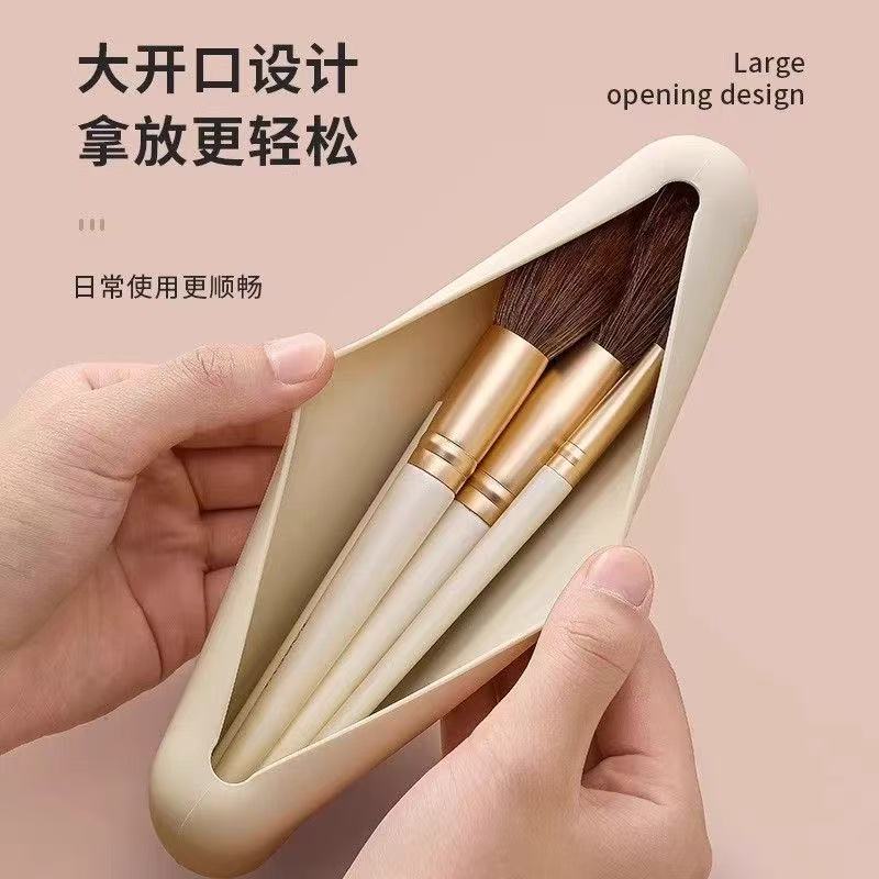 化妆刷硅胶收纳美妆包腮红眼影刷防尘化妆收纳旅行便携小包 - 图1