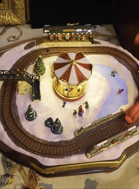 圣诞先生旋转火车木马音乐盒