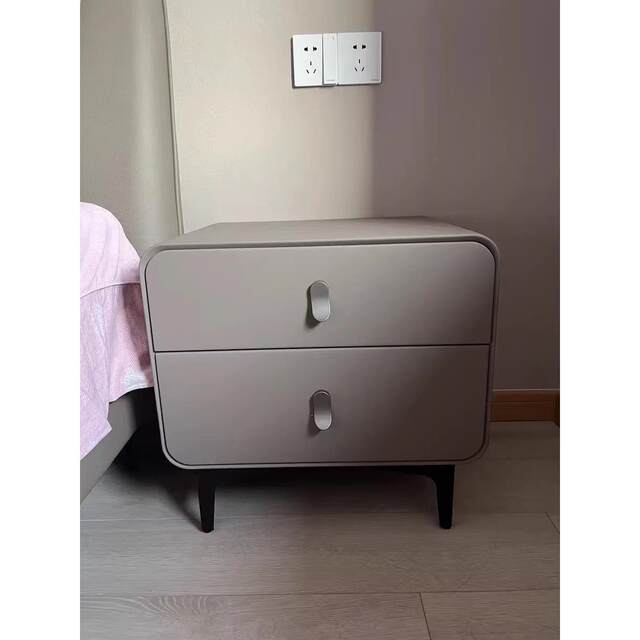 Light luxury solid wood bedside table creative simple modern narrow edge round 2025 new small cream style storage new product