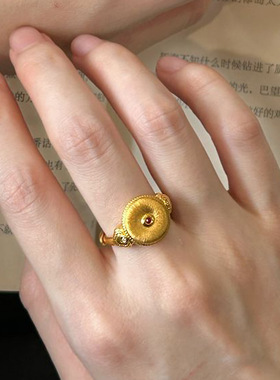 小红书爆款Vintage中古拉丝平安扣戒指古法黄金色向日葵红宝指环