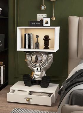 太空人落地摆件收纳儿童房卧室床头柜客厅沙发边几太空人乔迁礼物