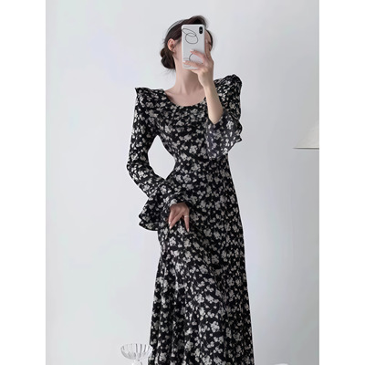 AK 2026新款赫本风法式白裙长袖连衣裙女收腰气质显瘦中长裙